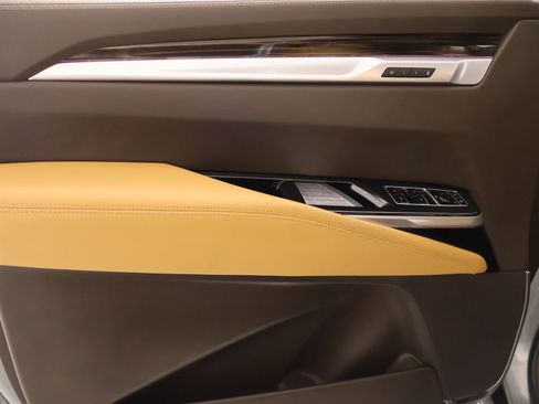 Used 2026 Cadillac Escalade Luxury w/ LPO, Floor Liner Package image 19