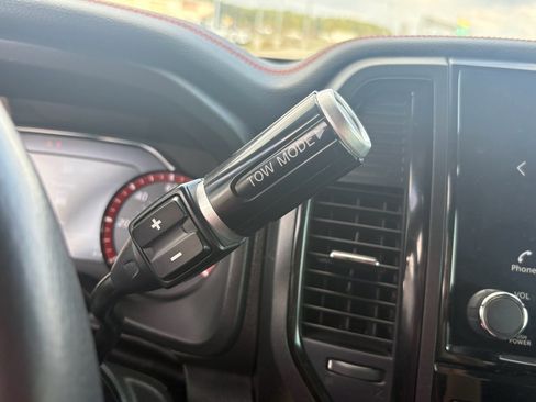 Used 2023 Nissan Titan PRO-4X w/ Pro-4x Convenience Package image 17