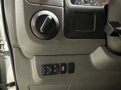 Used 2018 Nissan NV 2500 SV w/ Rear Door Glass Package image 24