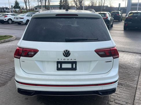 Used 2022 Volkswagen Tiguan SE R-Line image 5