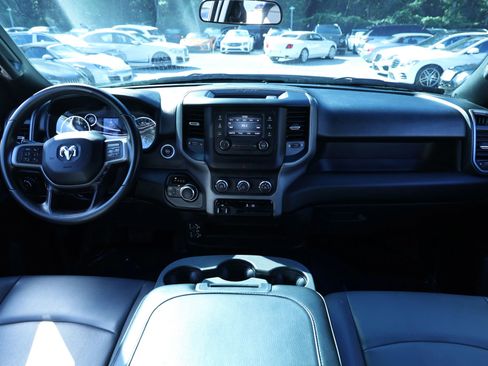 Used 2022 RAM 2500 Tradesman w/ Chrome Appearance Group image 8