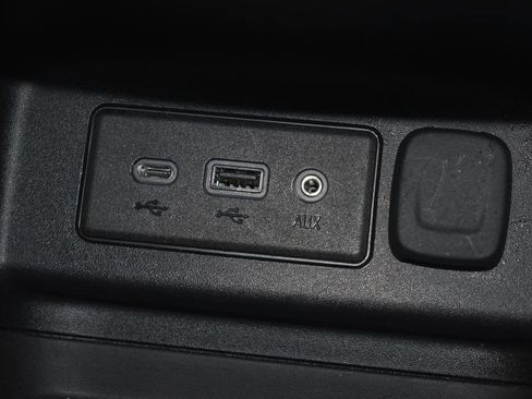 Used 2020 Chevrolet Equinox LT image 42