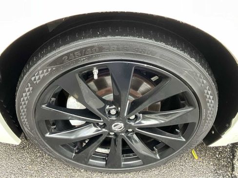 Used 2016 Nissan Maxima SR image 32