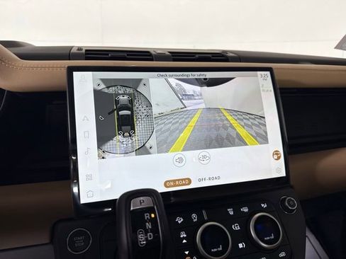 New 2026 Land Rover Defender 110 X-Dynamic SE image 34