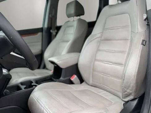 Used 2017 Honda CR-V Touring image 11