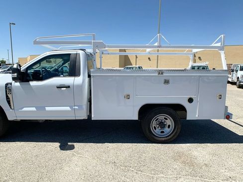 New 2025 Ford F350 XL w/ XL Chrome Package RWD image 39