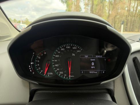 Used 2020 Chevrolet Sonic LT image 24