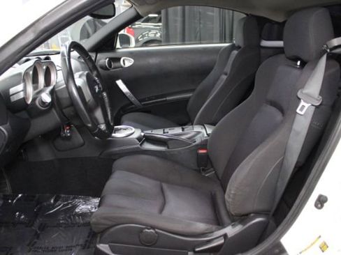 Used 2004 Nissan 350Z Enthusiast w/ Aerodynamics Pkg image 10