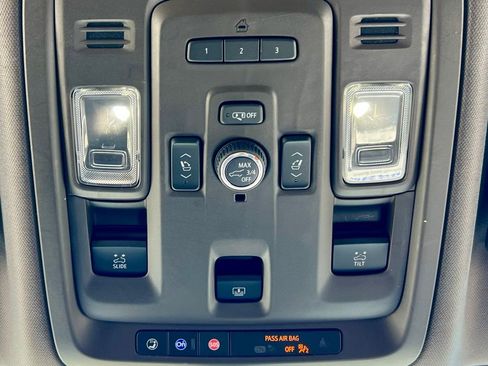 Used 2021 GMC Yukon Denali w/ Denali Premium Package image 37