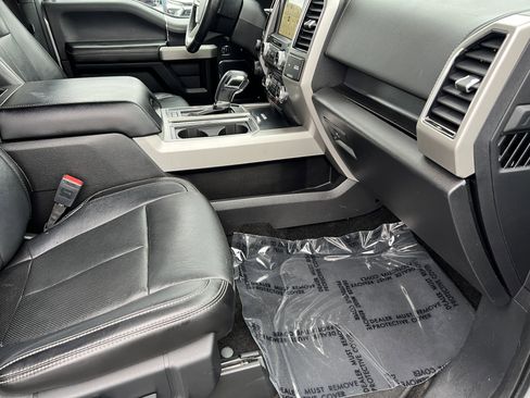 Used 2018 Ford F150 Lariat w/ Equipment Group 502A Luxury image 20