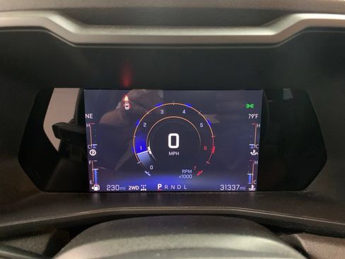 Used 2023 Chevrolet Colorado Trail Boss w/ Technology Package AWD/4WD image 18