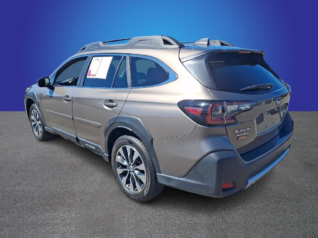 Used 2023 Subaru Outback Limited AWD/4WD image 6