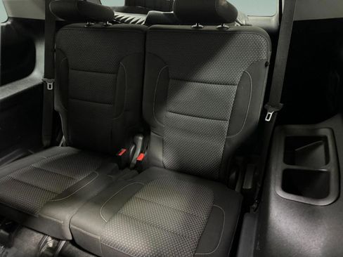 Used 2021 GMC Acadia SLE w/ Driver Convenience Package image 8