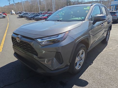Used 2025 Toyota RAV4 XLE w/ Convenience Package image 7
