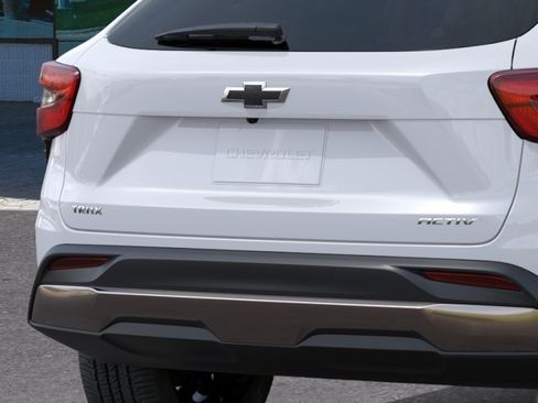 New 2026 Chevrolet Trax ACTIV FWD image 38