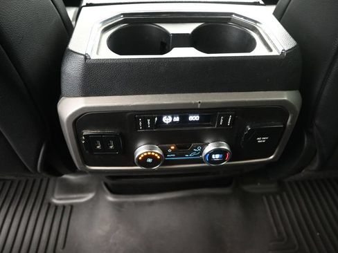 Used 2019 Ford Expedition XLT w/ Equipment Group 202A RWD image 18