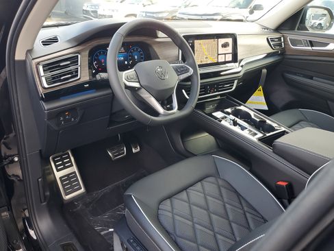 New 2026 Volkswagen Atlas SEL Premium R-Line AWD/4WD image 8