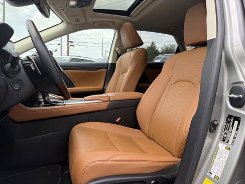 Used 2022 Lexus RX 350 FWD w/ Premium Package image 13