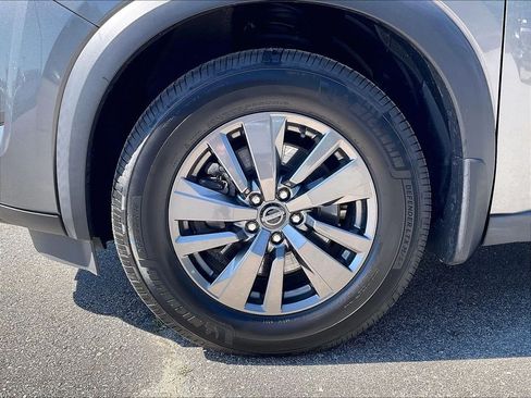 Used 2022 Nissan Pathfinder SV AWD/4WD image 7