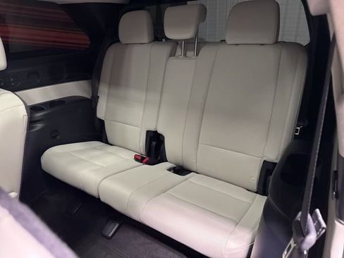 Used 2026 Hyundai Palisade Calligraphy image 17