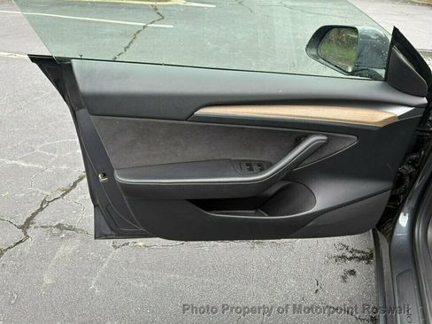 Used 2023 Tesla Model 3 Standard Range RWD image 12