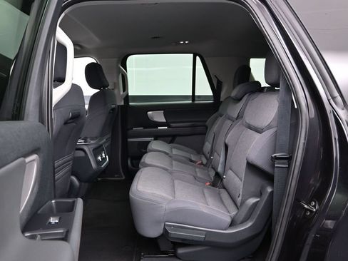 Used 2025 Ford Expedition Max Active AWD/4WD image 19