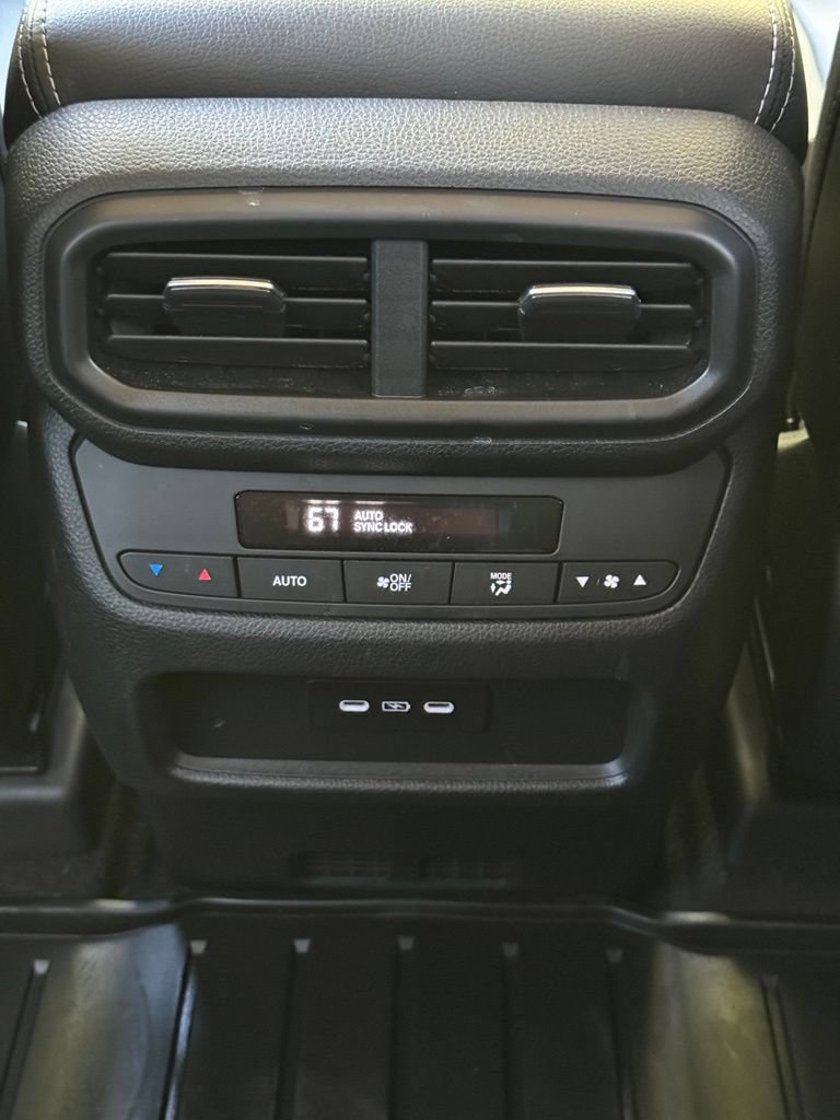 Certified 2025 Honda Pilot Touring image 30