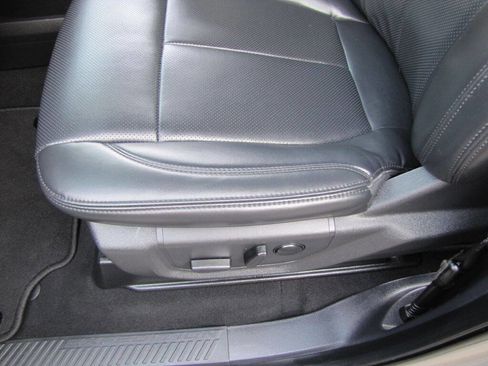 Used 2024 Ford Expedition Max XLT image 22