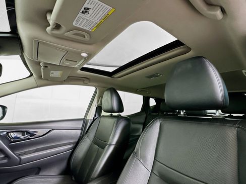 Used 2019 Nissan Rogue Sport SL w/ Premium Package image 26