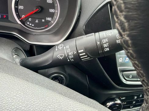Used 2023 Chevrolet TrailBlazer LT FWD image 19