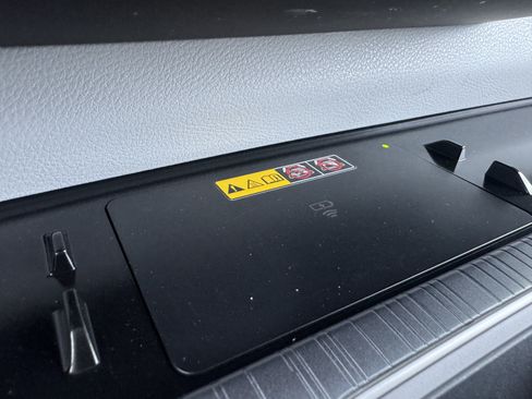 Certified 2026 Toyota Sienna LE AWD/4WD image 35