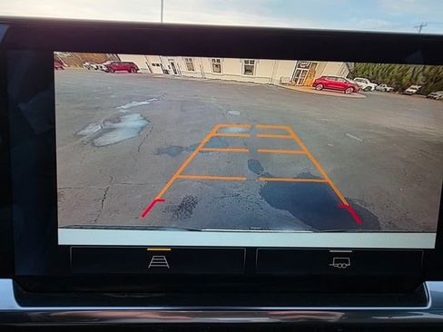 Used 2022 Chevrolet Silverado 1500 LT image 33