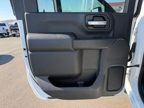 Used 2020 GMC Sierra 2500 4WD Crew Cab 159 w/ Convenience Package image 11