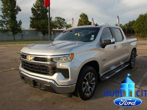 Used 2022 Chevrolet Silverado 1500 LT RWD image 1