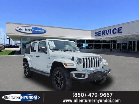 Used 2022 Jeep Wrangler Unlimited Sahara w/ Cold Weather Group AWD/4WD image 1