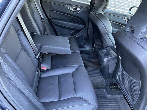 Used 2024 Volvo XC60 B5 Plus w/ Protection Package Premier AWD/4WD image 19
