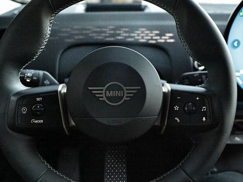 Used 2025 MINI Cooper Countryman S w/ Comfort Package Max image 34