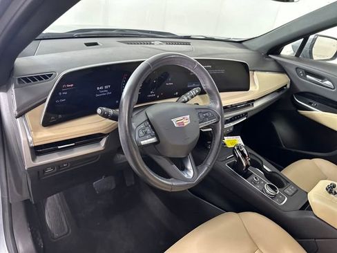 Used 2024 Cadillac XT4 Luxury image 13