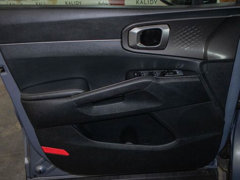 Used 2025 Kia Sorento S w/ Panoramic Sunroof Package image 11