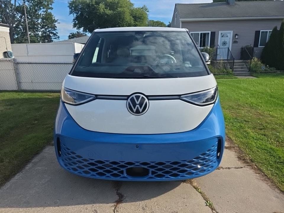 Used 2025 Volkswagen ID. Buzz Pro S Plus AWD/4WD image 19