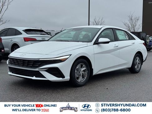New 2026 Hyundai Elantra SE image 8
