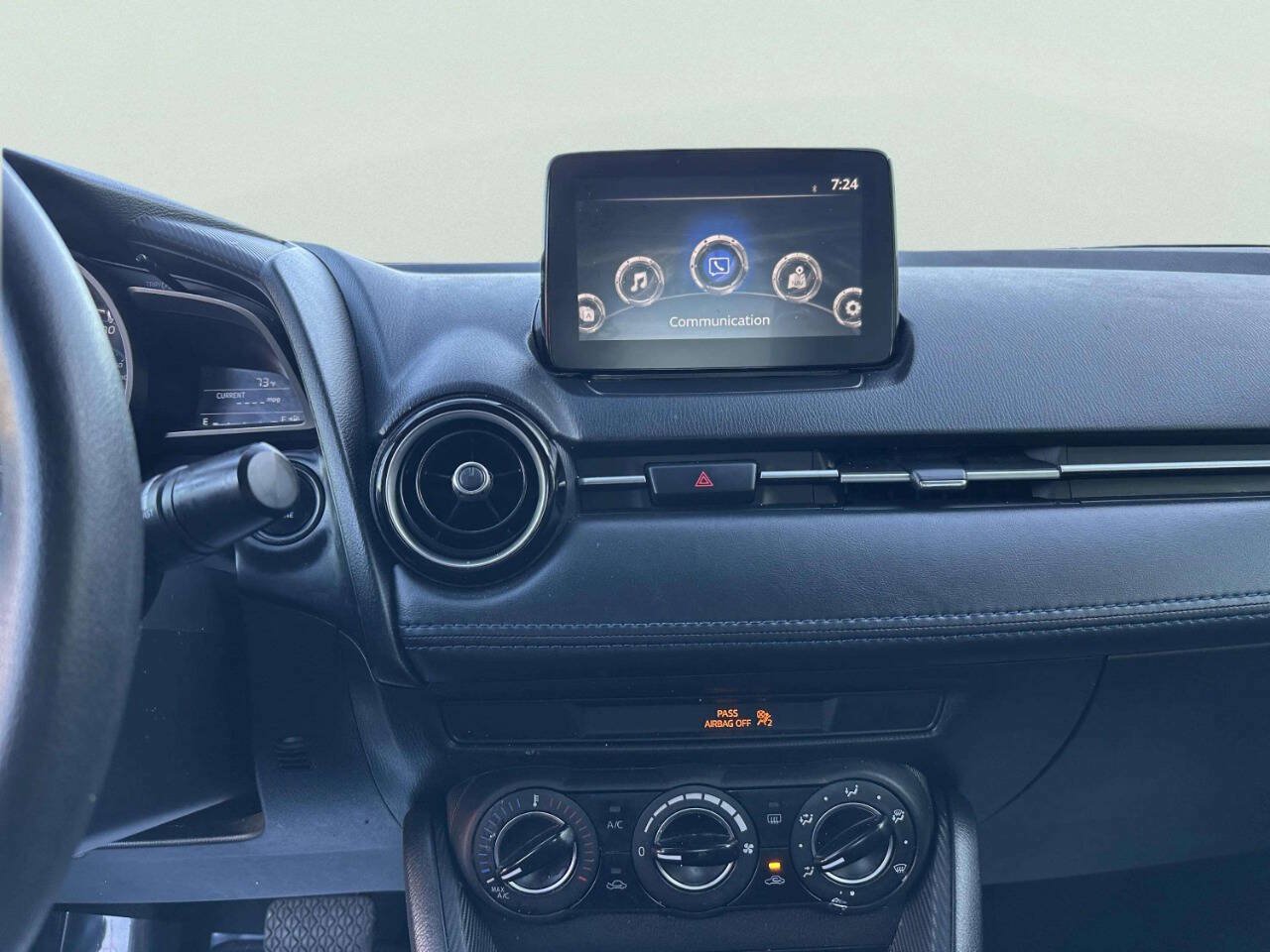 Used 2019 Toyota Yaris LE FWD image 30