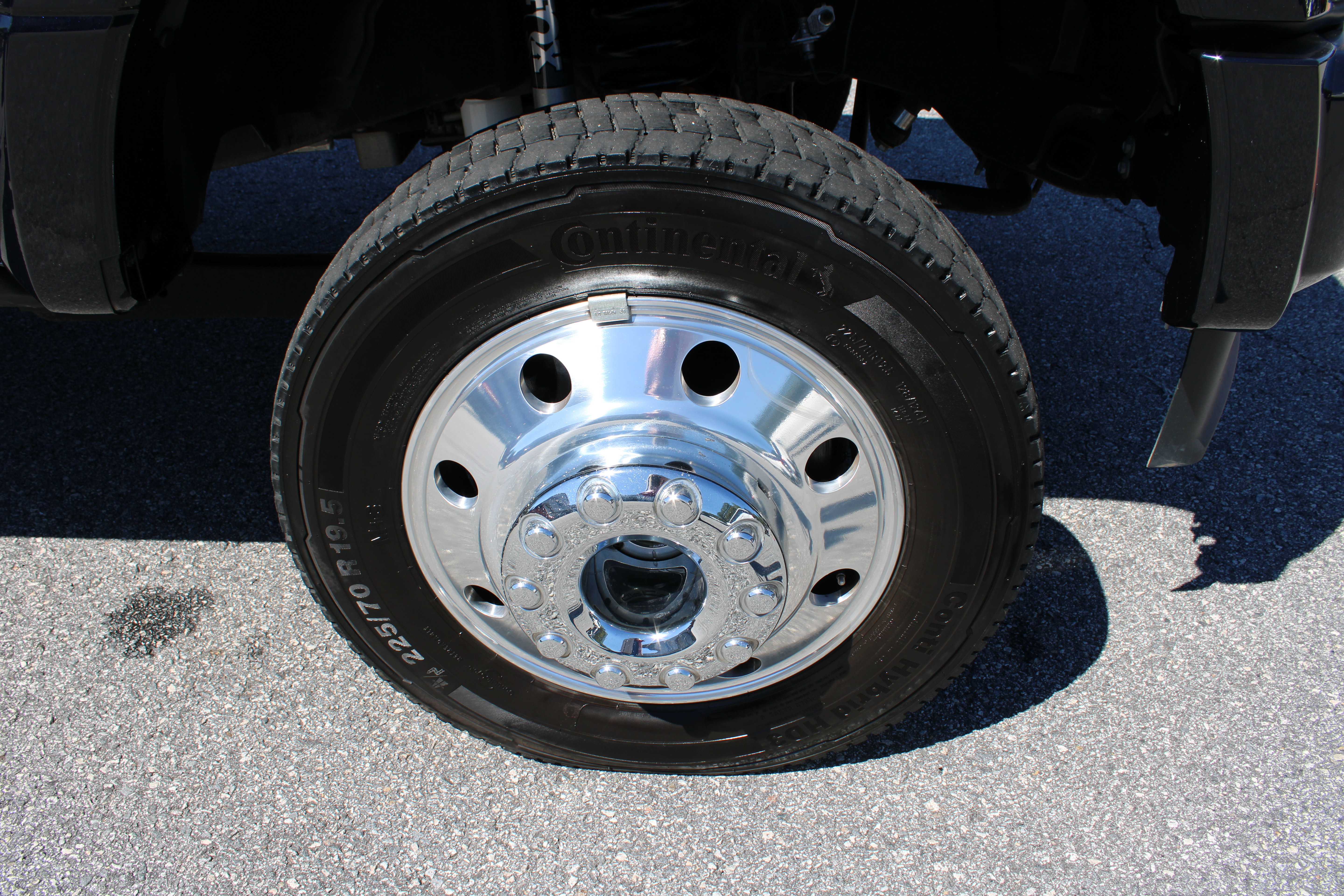 Used 2022 Ford F450 Platinum w/ FX4 Off-Road Package AWD/4WD image 14