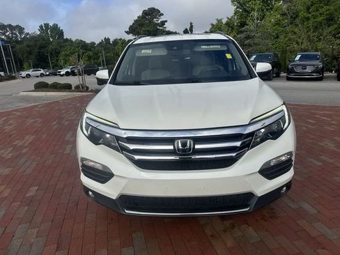 Used 2017 Honda Pilot Touring image 25