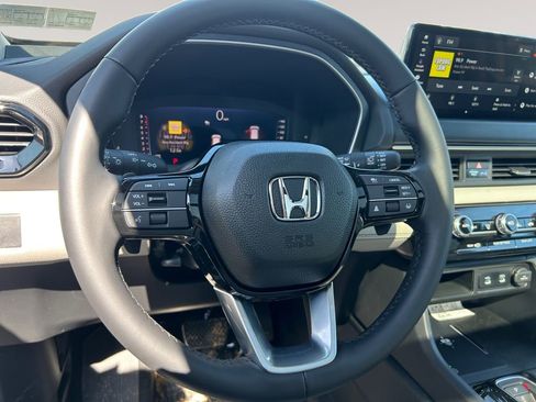 New 2026 Honda Pilot Touring image 12
