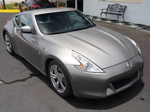 Used 2009 Nissan 370Z Coupe RWD image 19