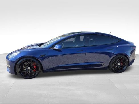 Used 2023 Tesla Model 3 Performance image 3