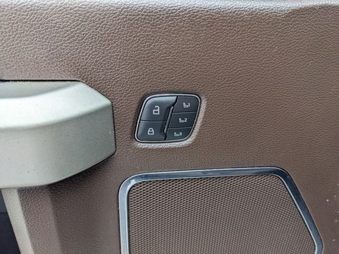 Certified 2022 Ford F350 King Ranch w/ Chrome Package image 21