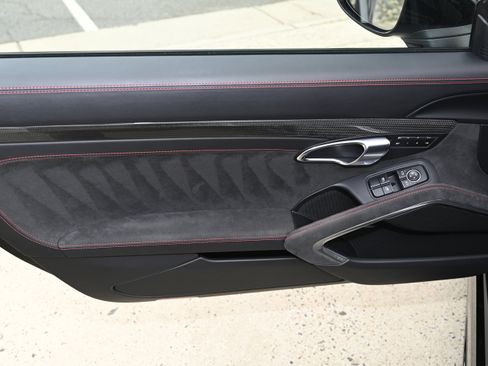 Used 2018 Porsche 718 Cayman GTS image 17