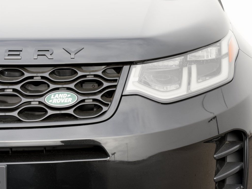 New 2026 Land Rover Discovery Sport Landmark AWD/4WD image 12